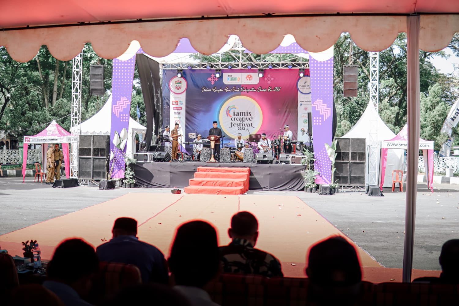 Buka Acara Ciamis Creative Festival 2023, Bupati Ciamis Herdiat Apresiasi Seluruh Produk Lokal UMKM dan Siap Bersaing